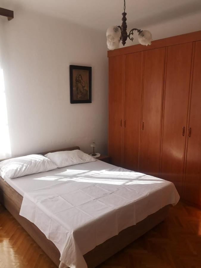 Tranquil Urban Escape Apartment Split Bagian luar foto