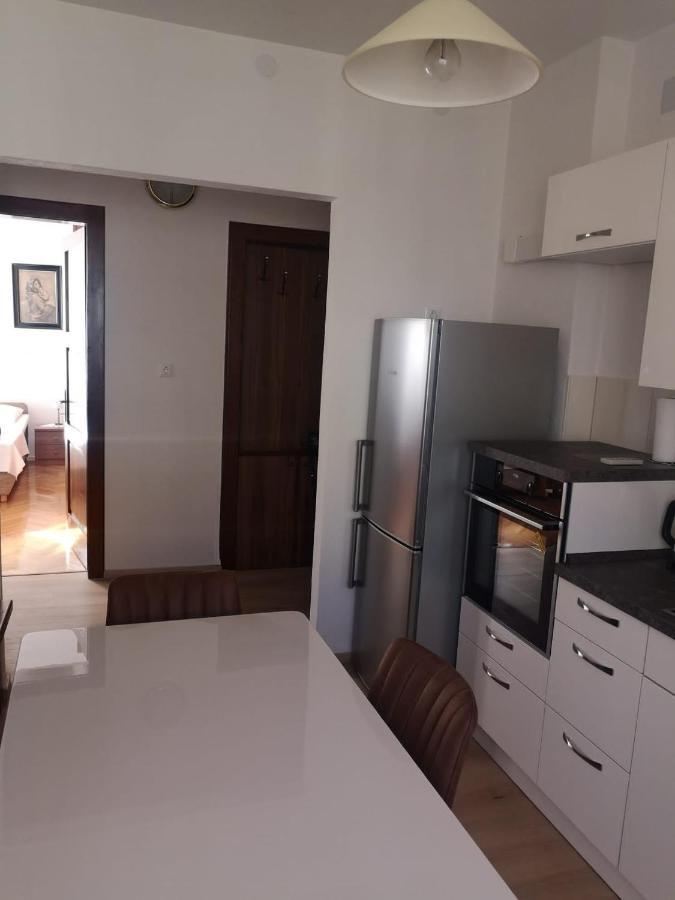 Tranquil Urban Escape Apartment Split Bagian luar foto